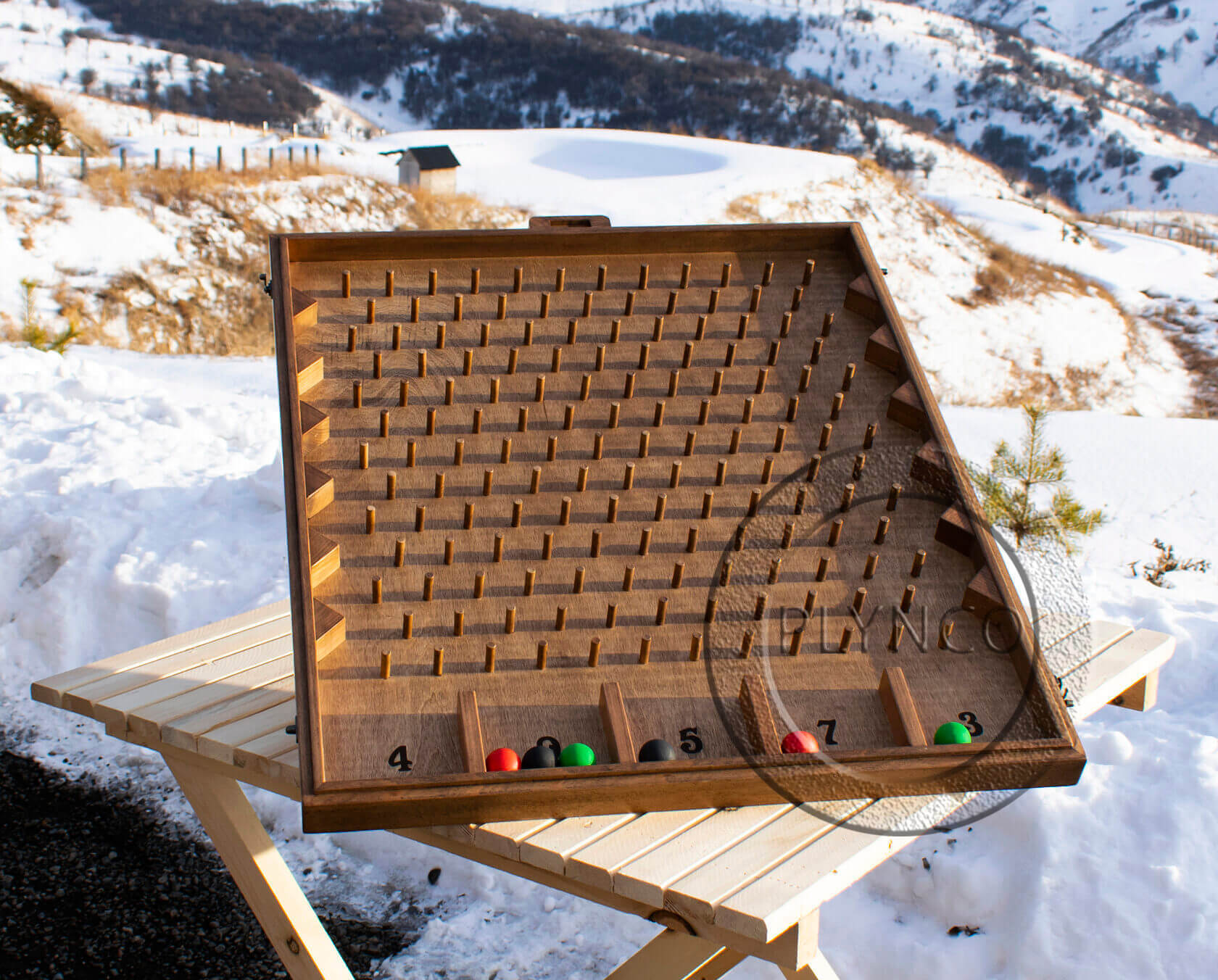 Handgefertigte Plinko-Holzplatte aus Eichenholz